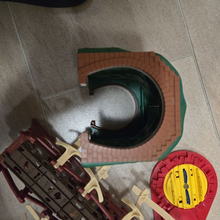 Елементи за влакче "Томас и приятели"/Thomas and friends.  Редки .