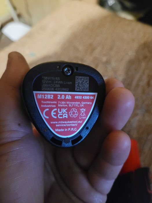 Батерии Milwauke M18 и 2бр M12