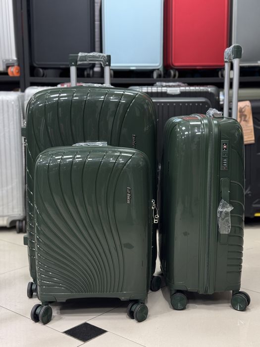 Katta  chamadon / chemodan skidka narxlarda