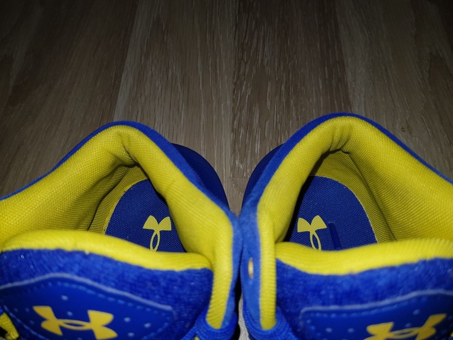 Adidasi Under Armour mărimea 40