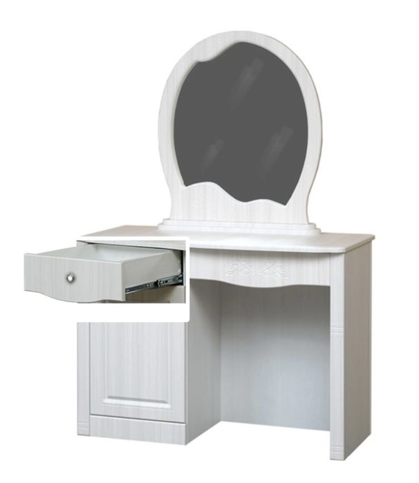 Туалетный столик