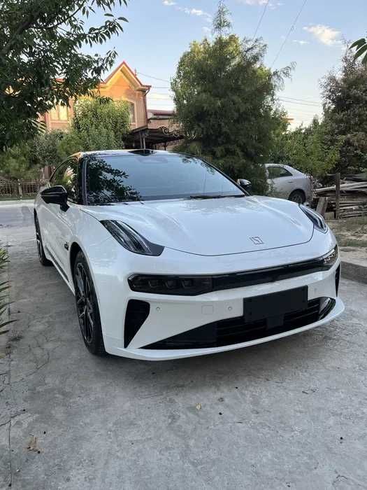 BYD ZEEKR  001 ultra +2026