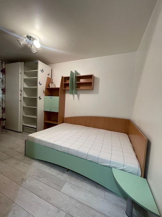 Inchiriez garsoniera Rahova