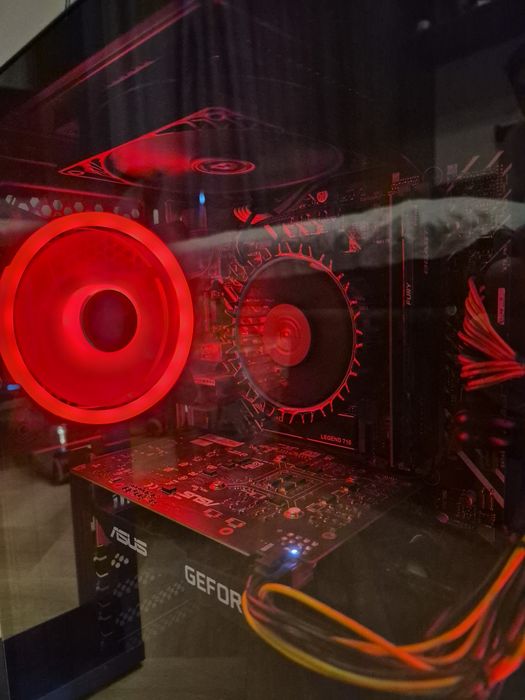 Sistem desktop PC Gaming Serioux powered by Asus