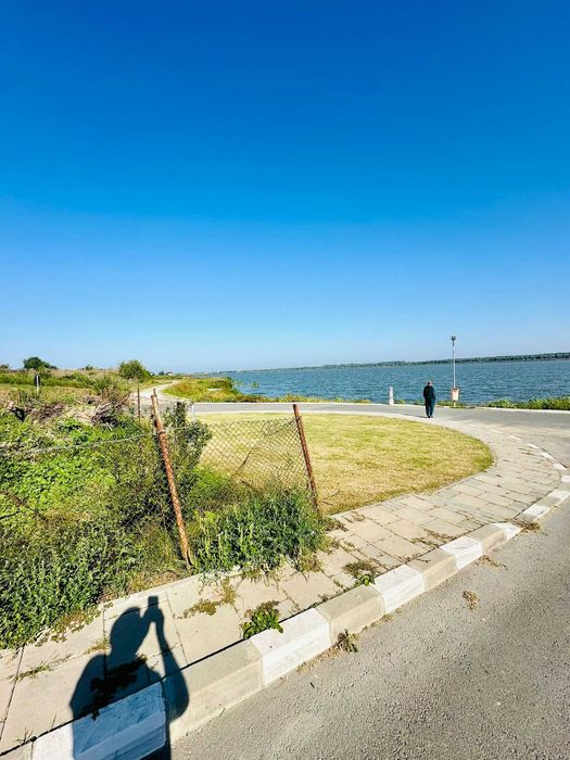 Unic în Delta Dunării! Teren premium, pe faleza lacului Murighiol