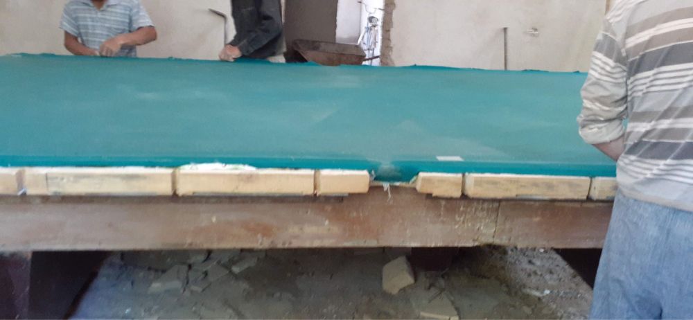 Бильярдный стол, шары (Арамит), 4 кий