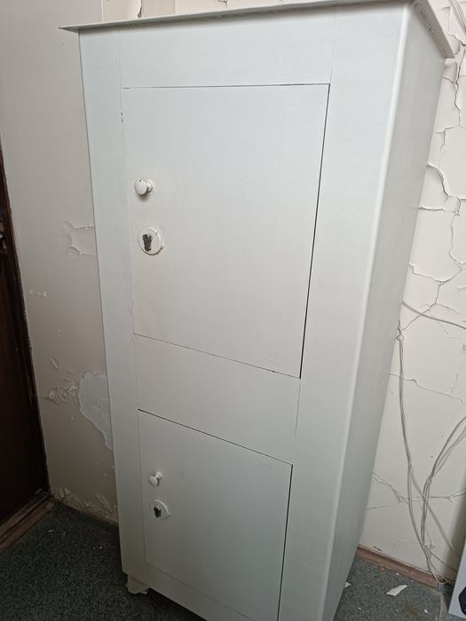 Продаю сейф металический