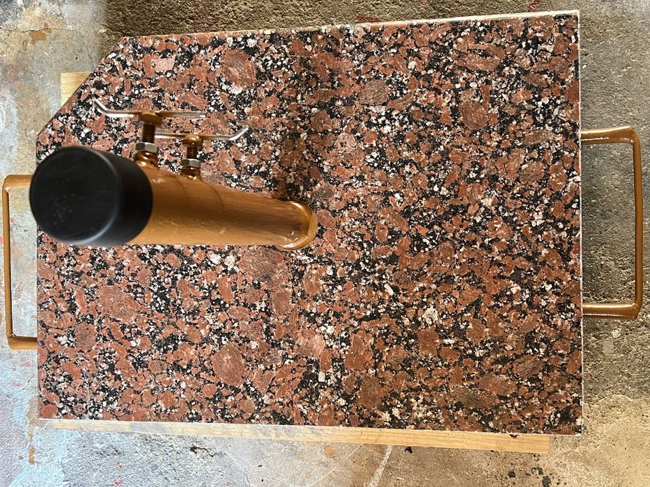 Стойка за градински чадър