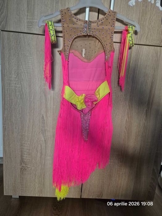 Vand rochie dans sportiv 8-10 ani