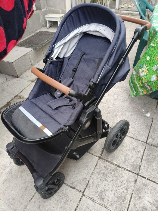 Vând cărucior 3 în 1 (Căruț, Landou, Scaun copil în 3 puncte)