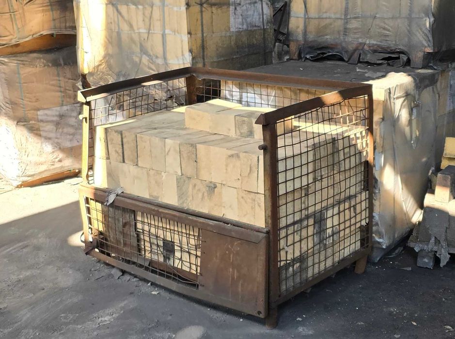 Caramida refractara recuperata