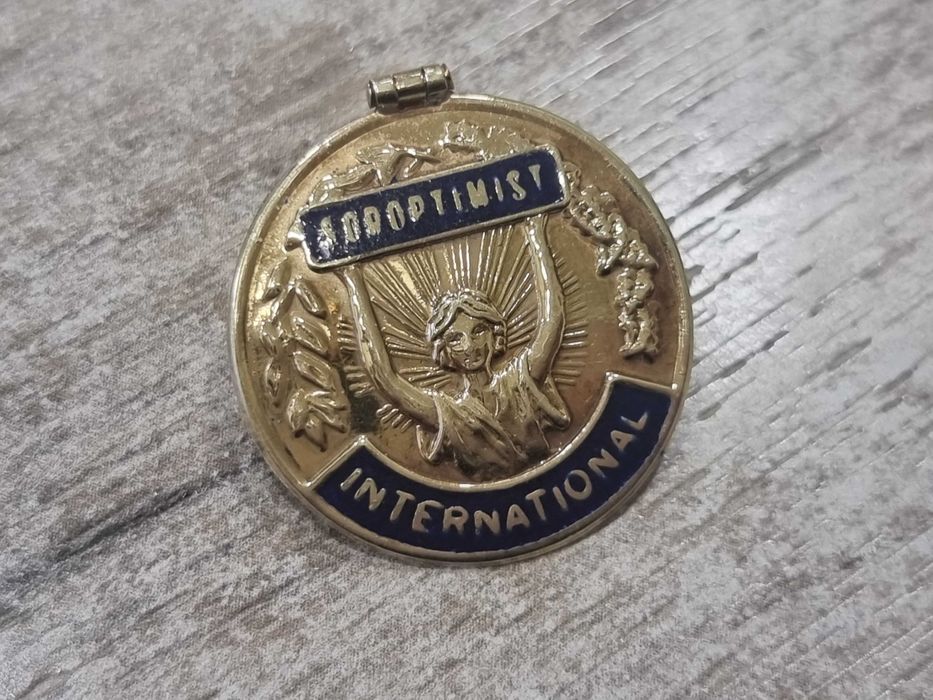 Златна значка  SOROPTIMIST  14К