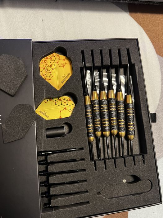 Professional Darts premium set . Set darts