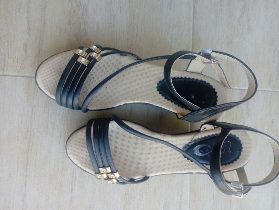 Маратонки 30лв,  сандали с платформа N-37 цена 18лв