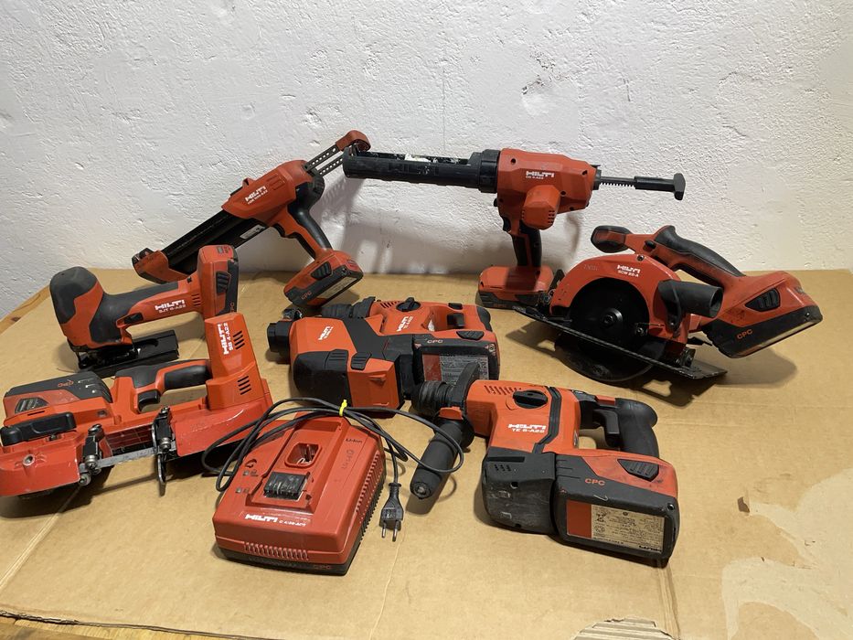 Hilti set corp +baterie 500 ron buc sau 3500 ron toate