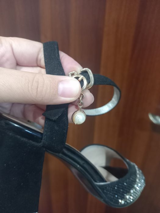 Босоножки женские.