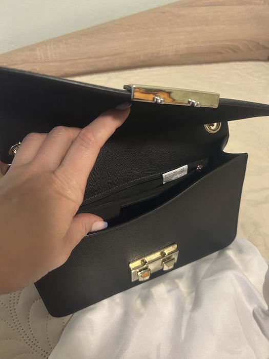 Furla bella черна