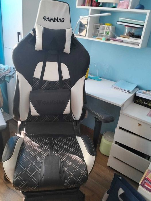 Кресло компьтерное игровое