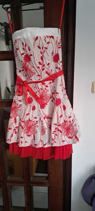 Лятна рокля в червено