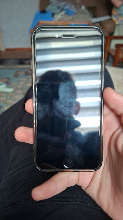 Продаю срочно IPhone 6