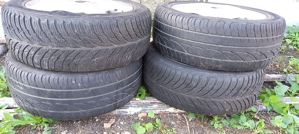 Алуминиеви джанти с гуми