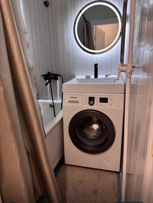 Продам 2 комн квартиру на Кжби