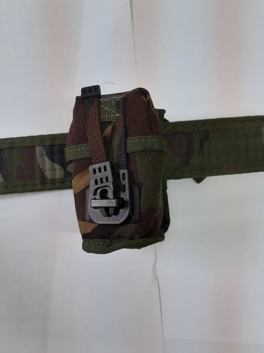 Set de obiecte utile pentru drumetii în natură (noi)