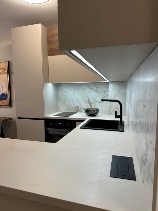 Продава се Тристаен апартамент в София, Малинова долина - 85 кв.м за 1968 €/кв.м - Снимка #2