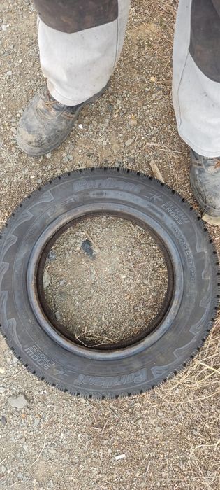 Продам шипованные шины для Матиз