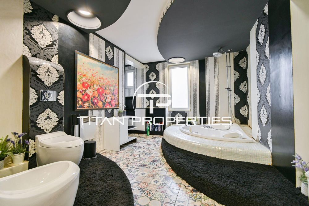 Продава се Четиристаен апартамент в София, Център - 170 кв.м за 3890 €/кв.м - Снимка #16