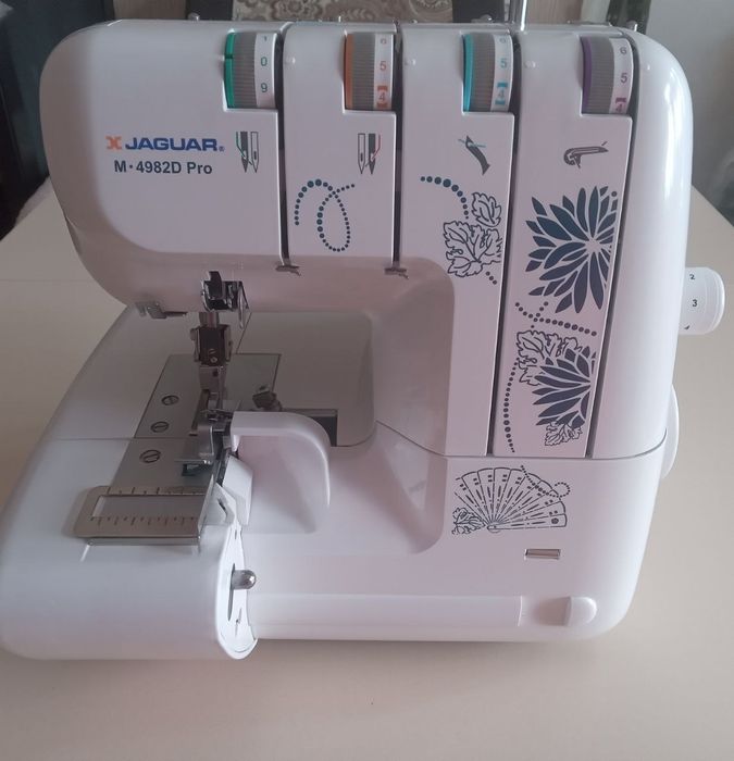 Продается оверлок