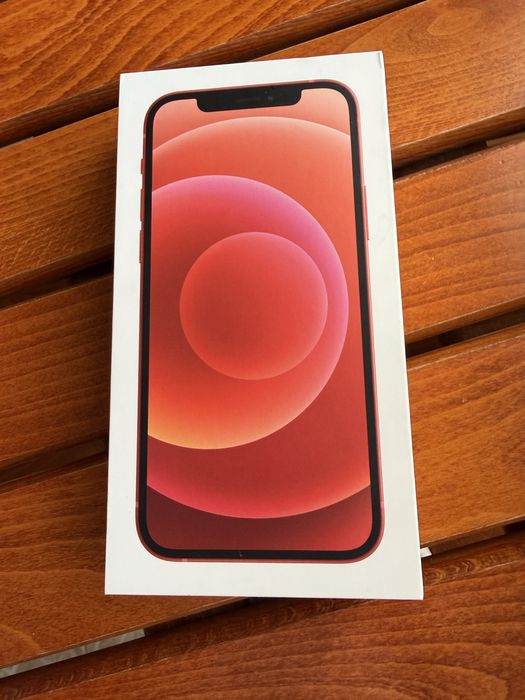 Продавам iphone 12