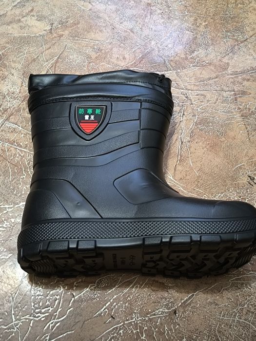 Продам сапоги (полусапоги)  материал Эва