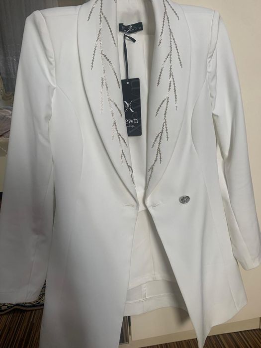 Костюм вечерний,