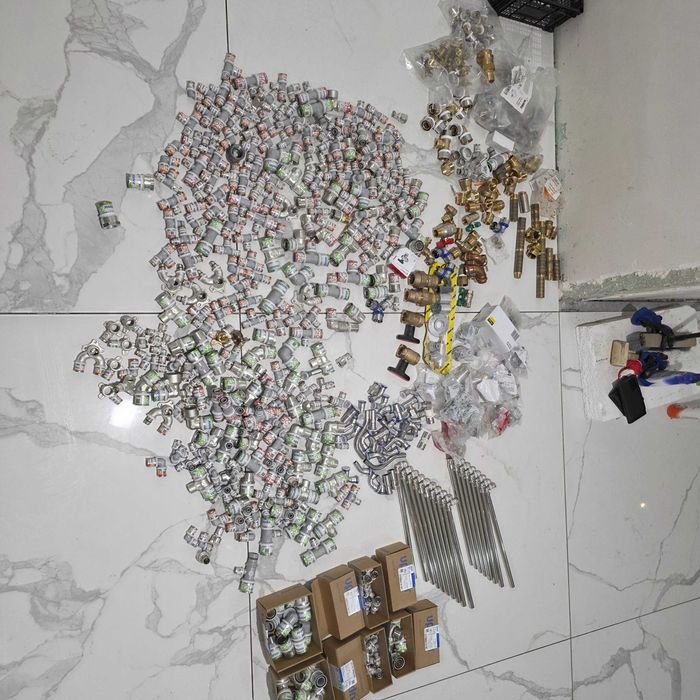 Fitinguri UPONOR VIEGA  vand tot ce se vede ieftin