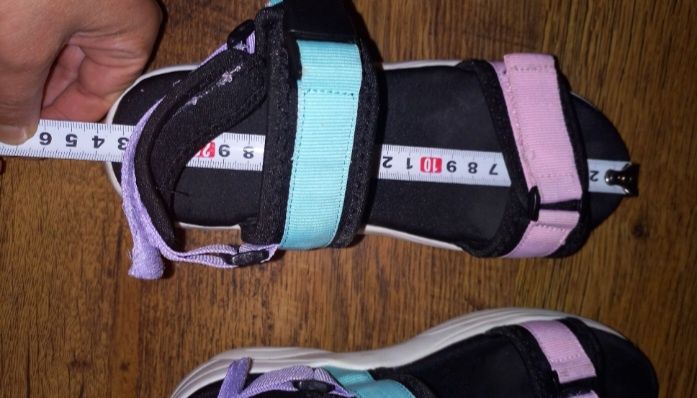 Сандали Найк 35 номер