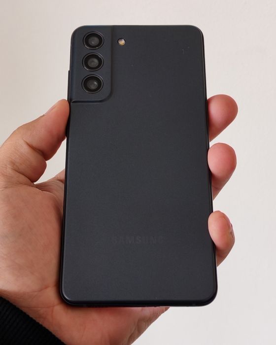 Samsung S 21 FE holati ideal