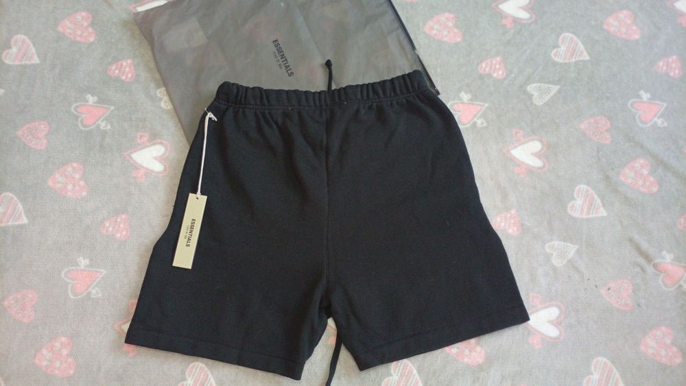 Pantaloni Scurți Essentials
