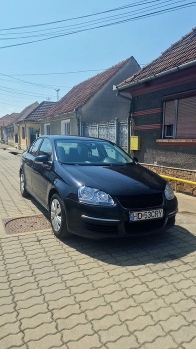 VW Jetta 2007 – 1.6 benzină