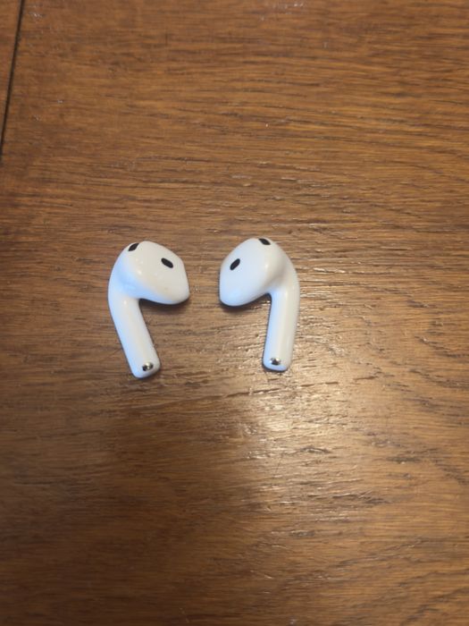 AirPods 4 cu ANC – Originale, garanție Apple