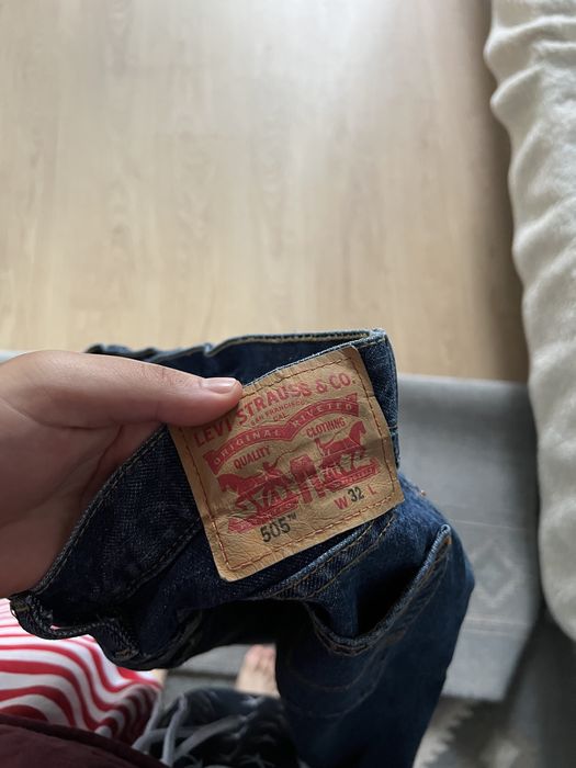 Pantaloni scurti levis noi