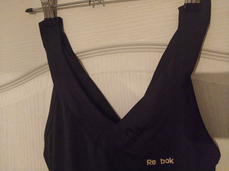 Sutien antrenament sport Reebok mărime xs  nou,fără eticheta