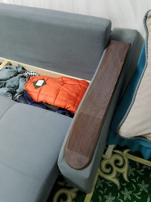 Диван в Пришахтинске