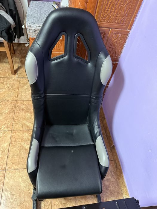Scaun simulator auto