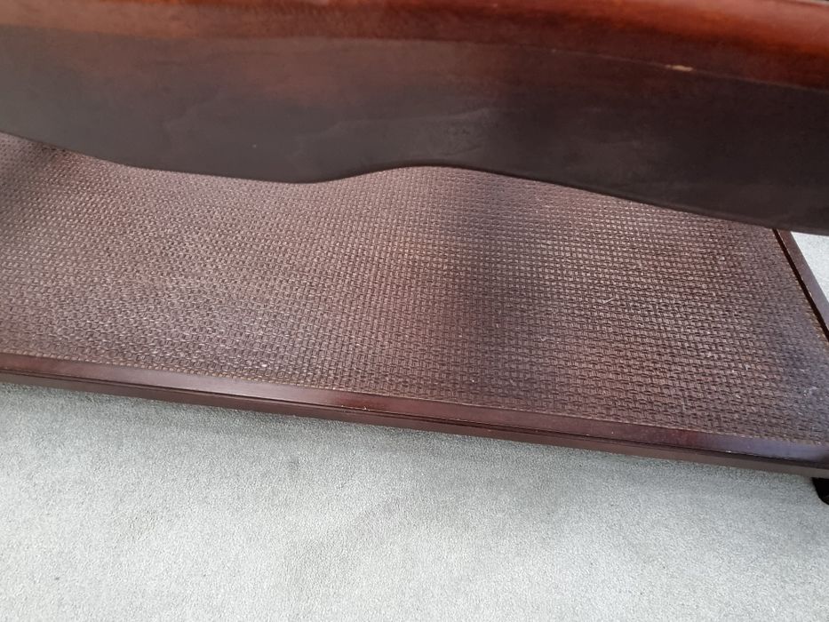 Vand masuta de cafea  pentru sufragerie