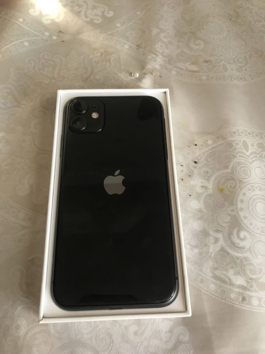 Айфон 11.