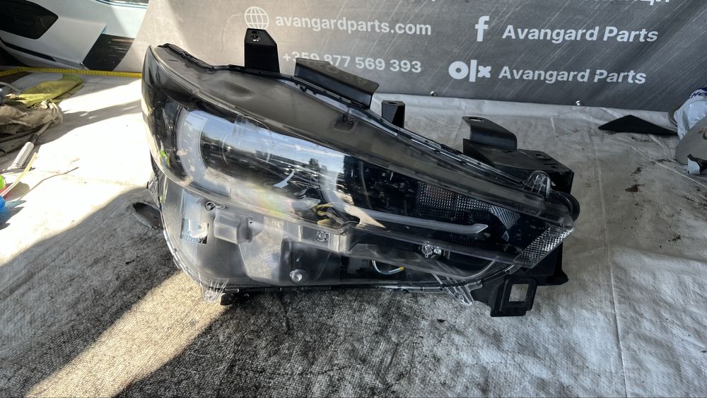 3 броя Десен и ляв фар Mazda CX5 2022-