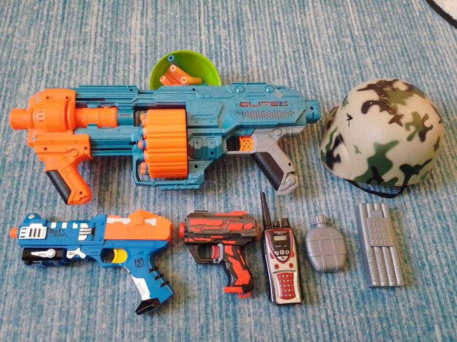 Пушка нърф ( nerf) и аксесоари