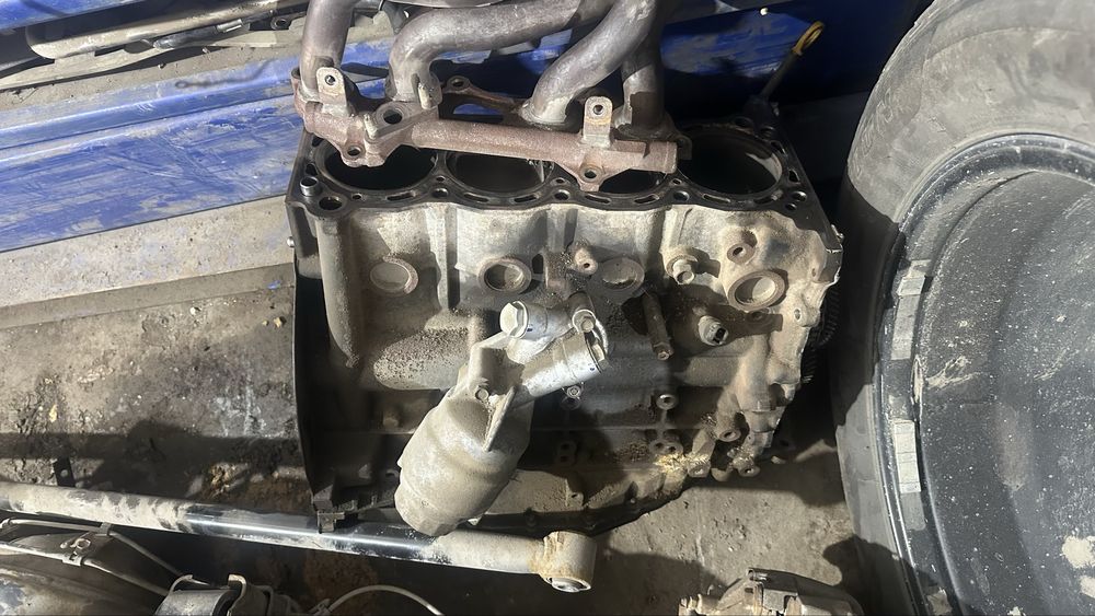 Двигатель Toyota 2TR-FE