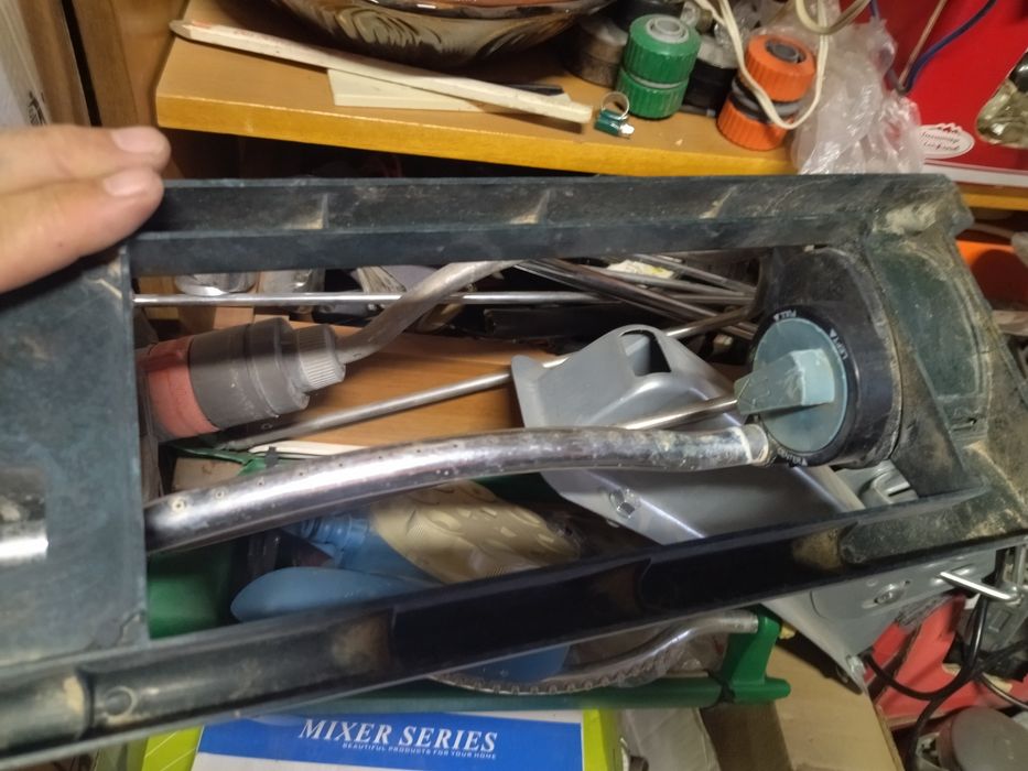 Пръскало,плъзгачи,бобина и повдигащ механ.